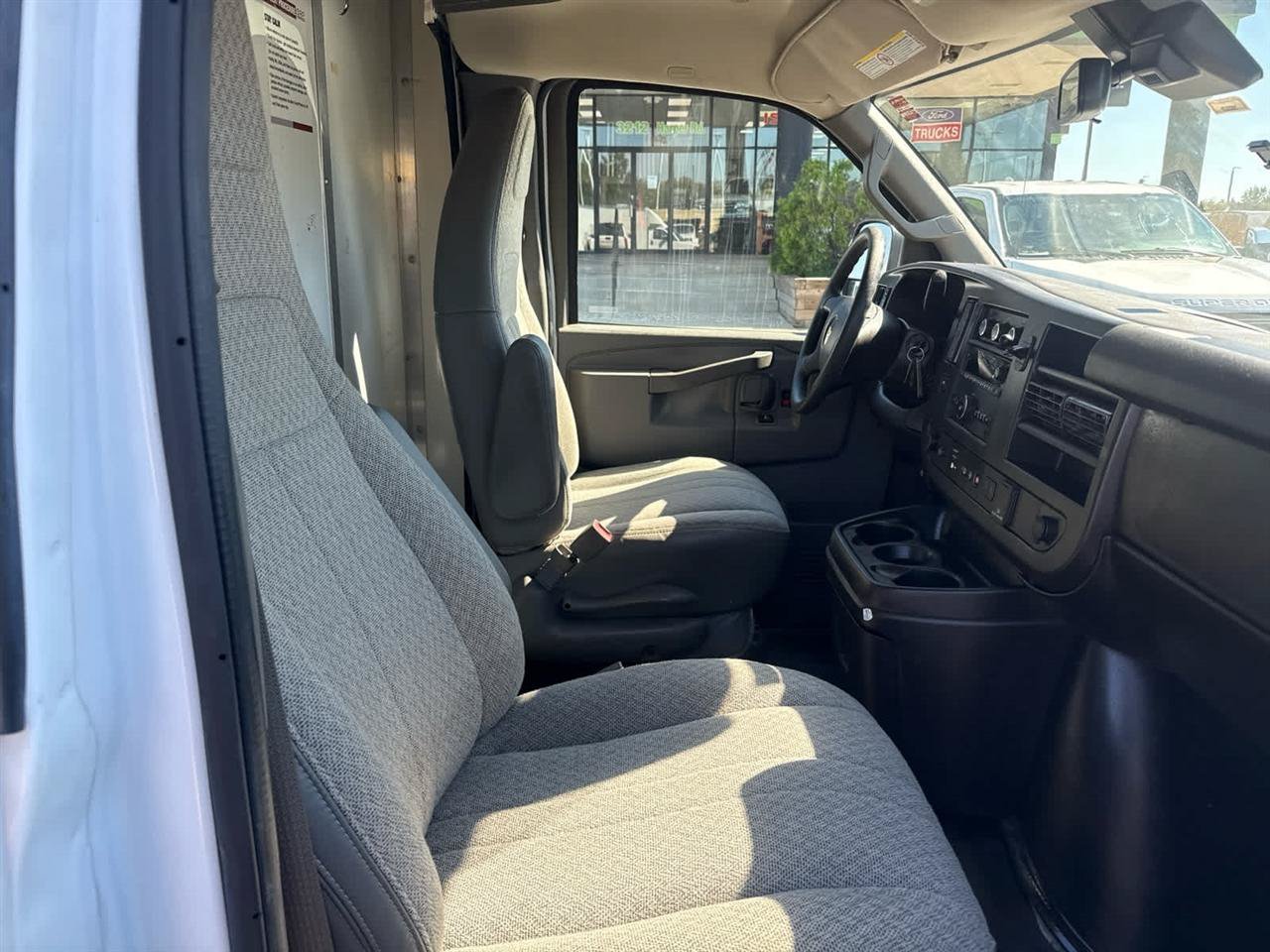 Used 2021 Chevrolet Express 3500 w/ Power Convenience Package RWD image 19