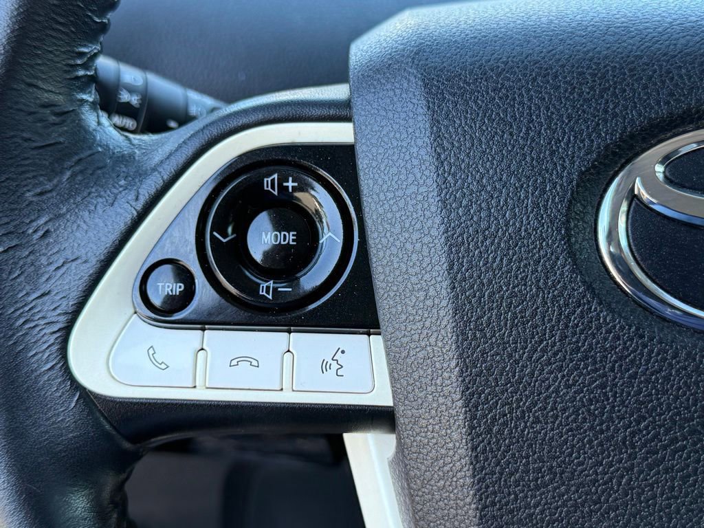 Used 2016 Toyota Prius Three Touring w/ Preferred Accessory Package image 22