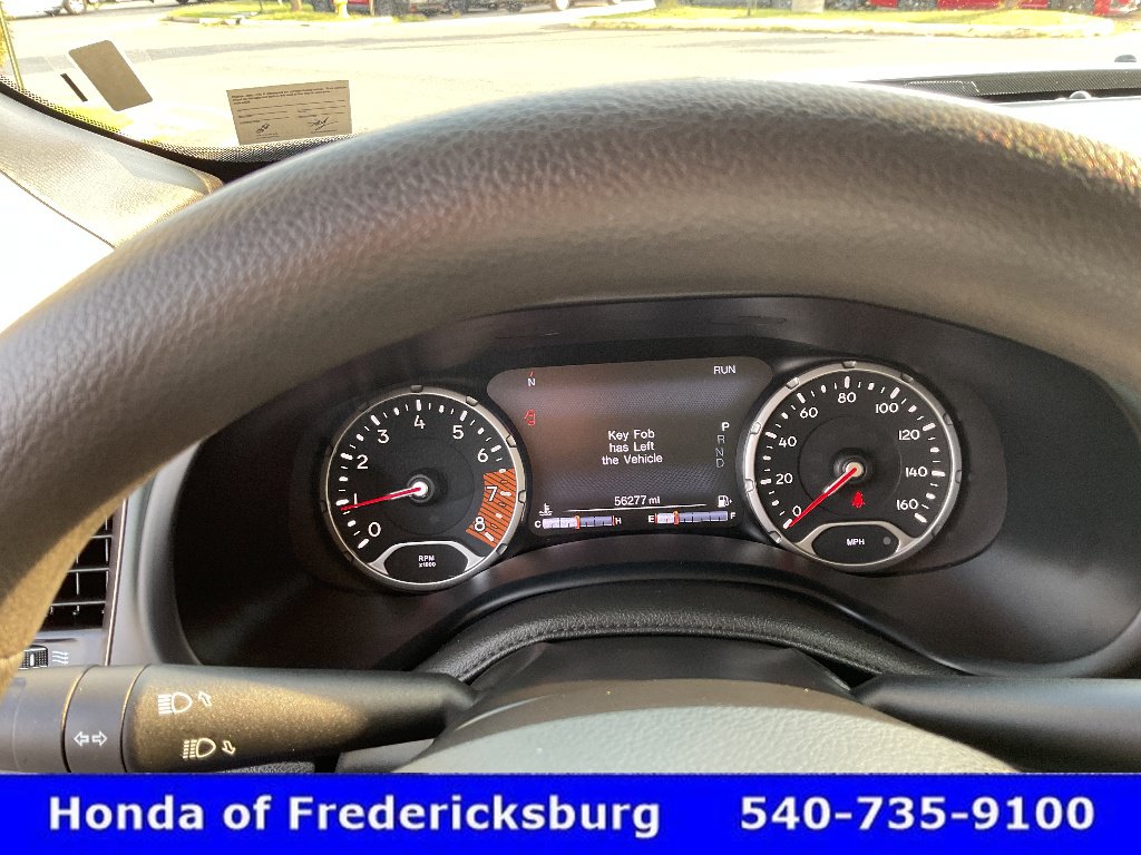Used 2023 Jeep Renegade Latitude AWD/4WD image 31