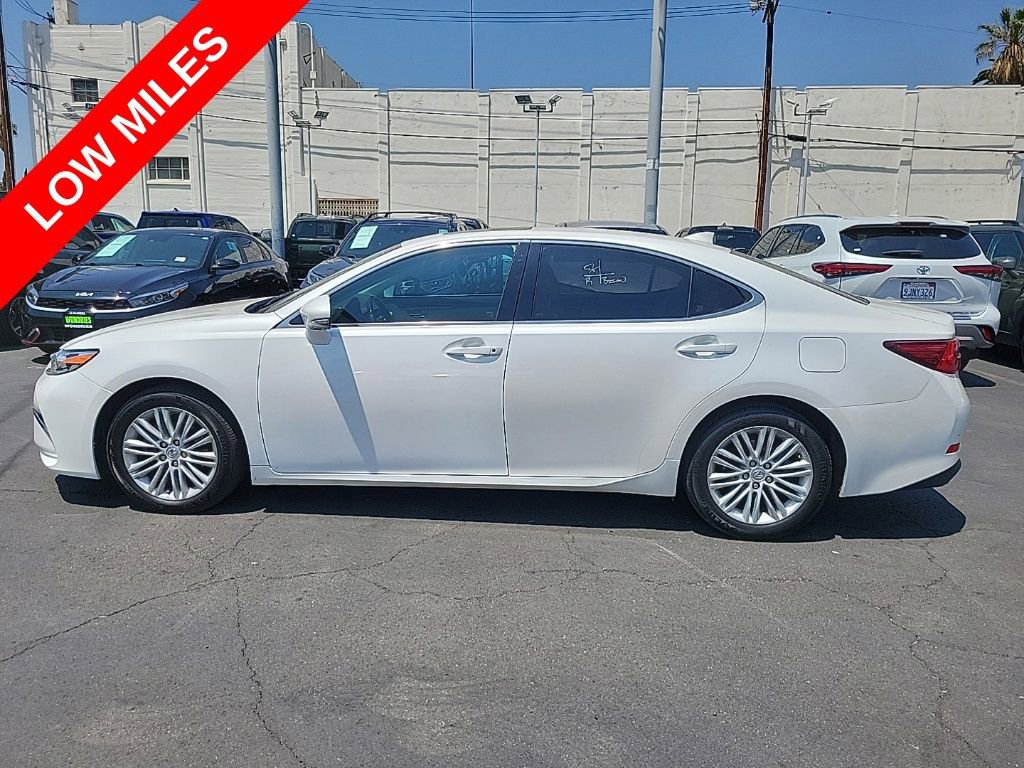 Used 2017 Lexus ES 350 w/ Premium Package FWD image 4