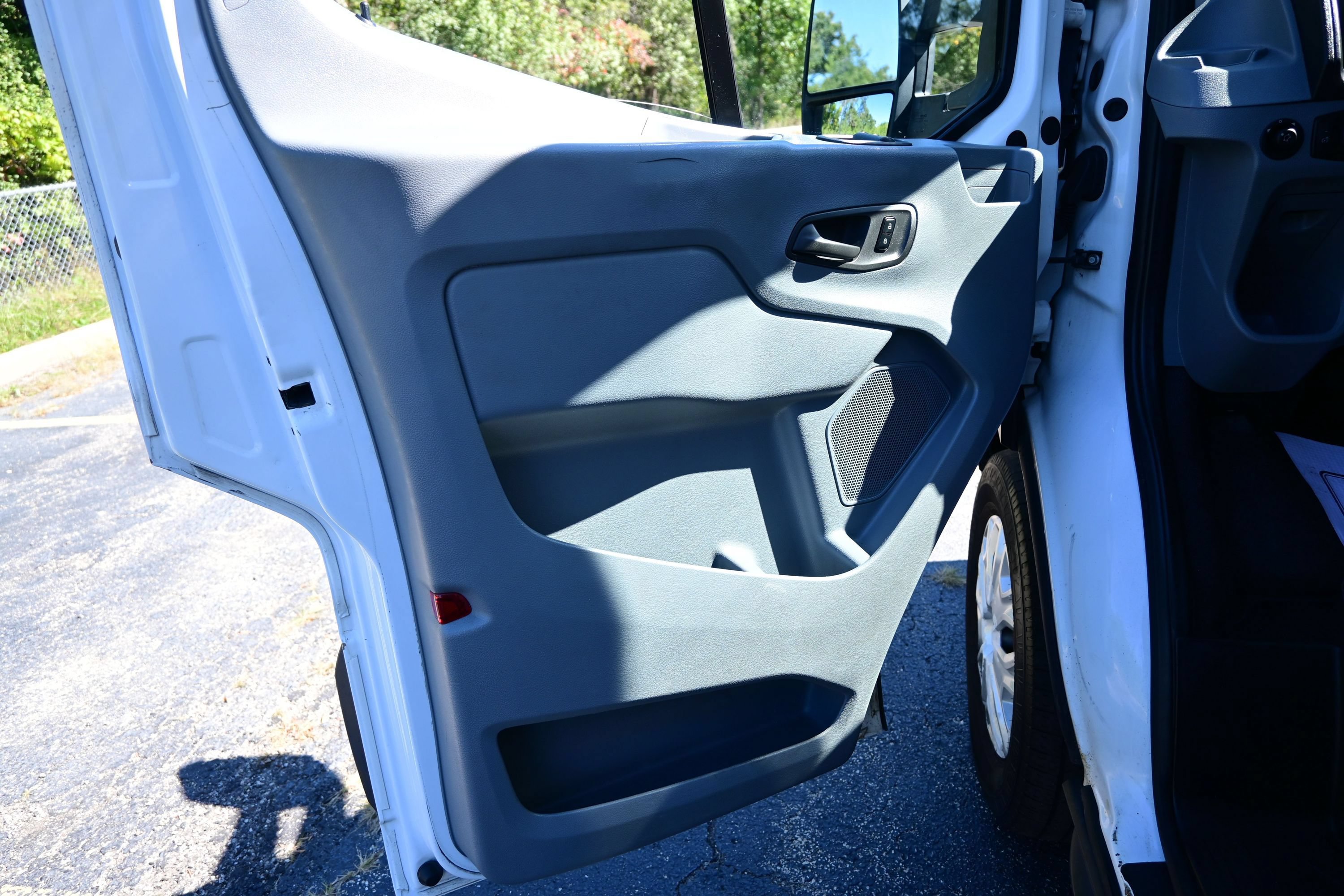 Used 2017 Ford Transit 350 138 w/ Exterior Upgrade Package RWD image 19