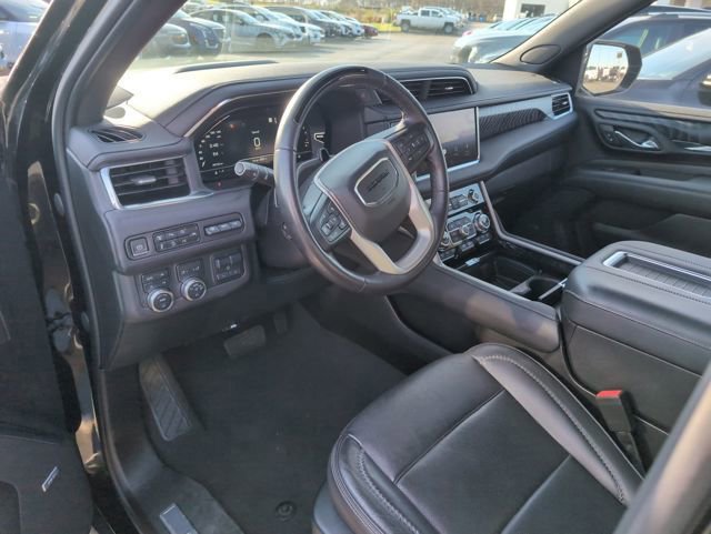 Used 2023 GMC Yukon XL Denali w/ Denali Reserve Package image 13