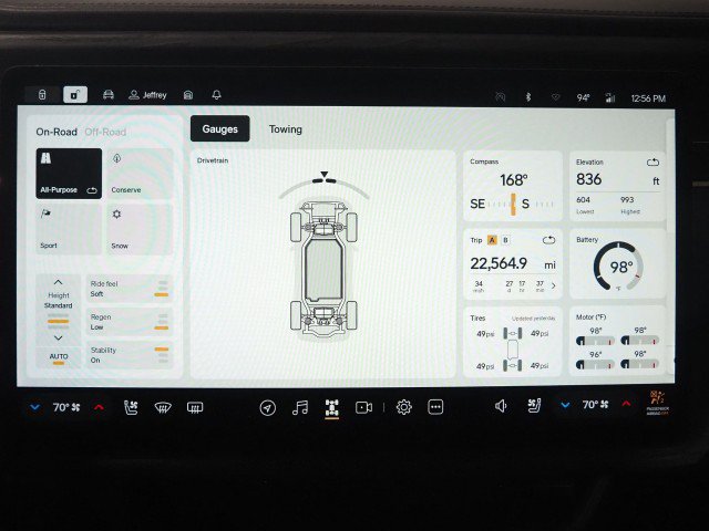 Used 2024 Rivian R1S Adventure AWD/4WD image 44