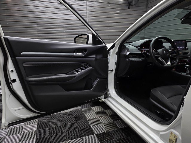 Used 2022 Nissan Altima 2.5 SV w/ SV Premium Package FWD image 32