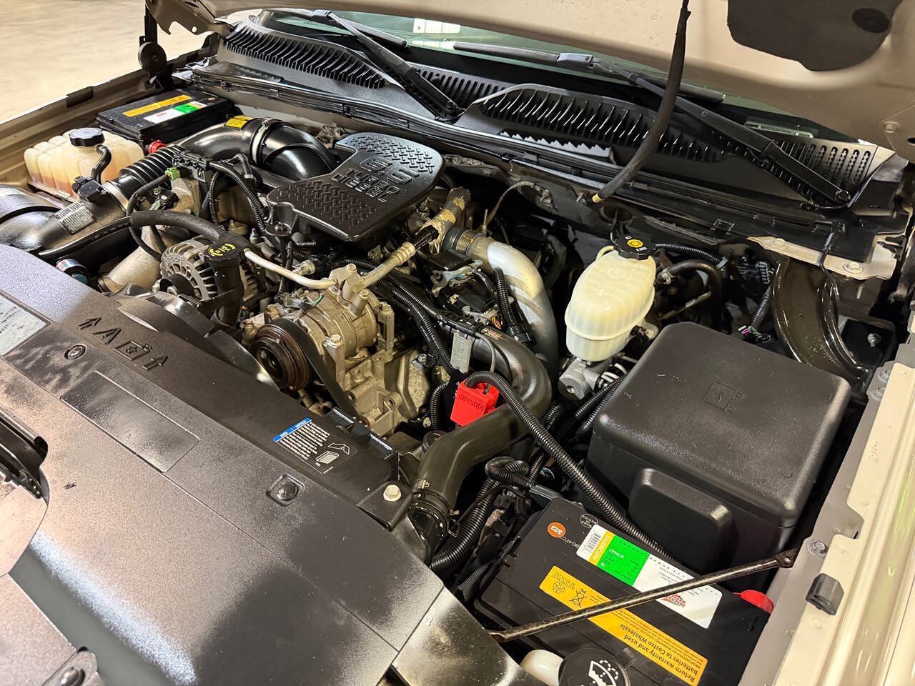 Used 2006 Chevrolet Silverado 2500 LT w/ Skid Plate Package AWD/4WD image 17