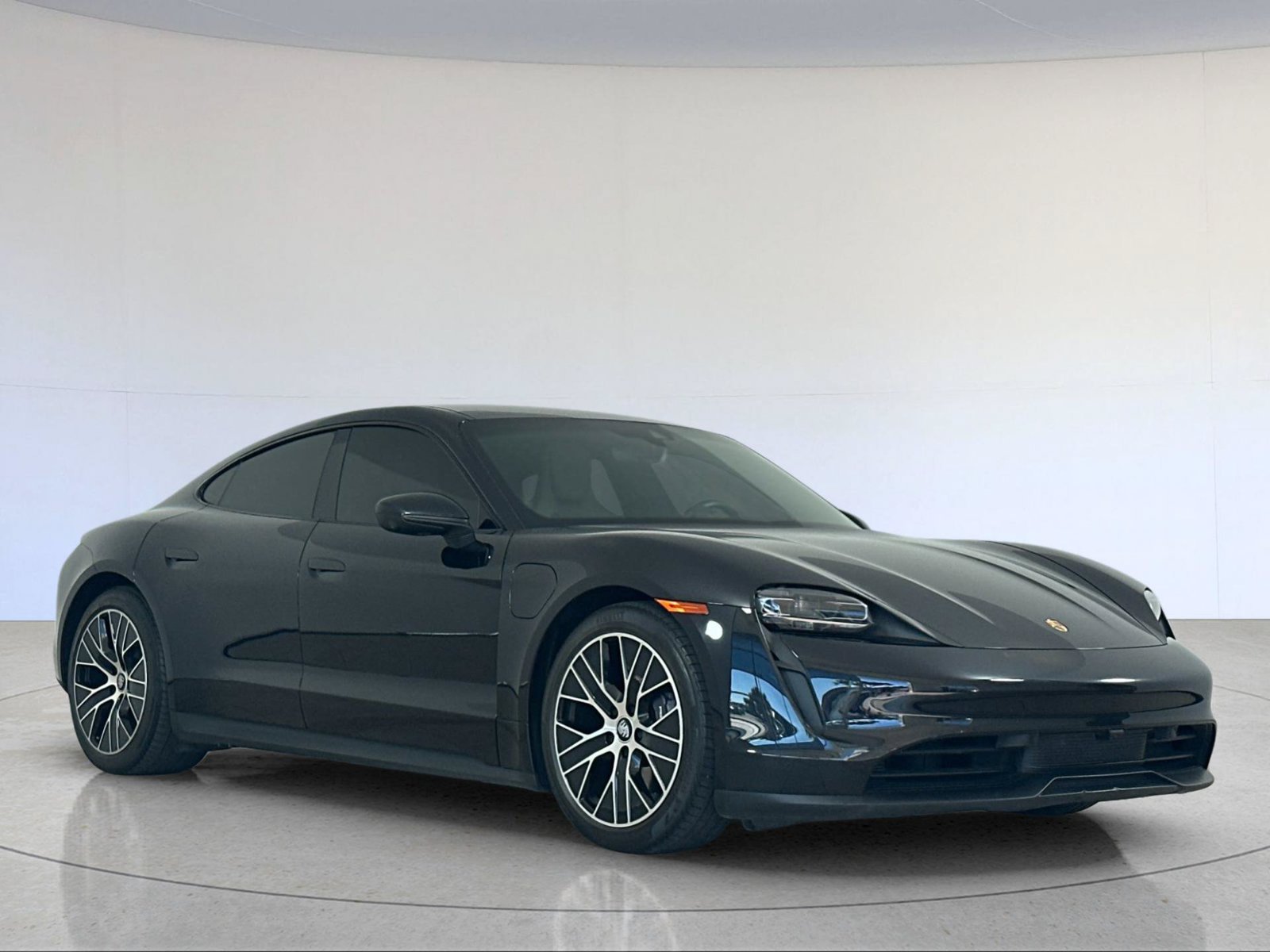 Certified 2024 Porsche Taycan w/ Premium Package RWD image 10