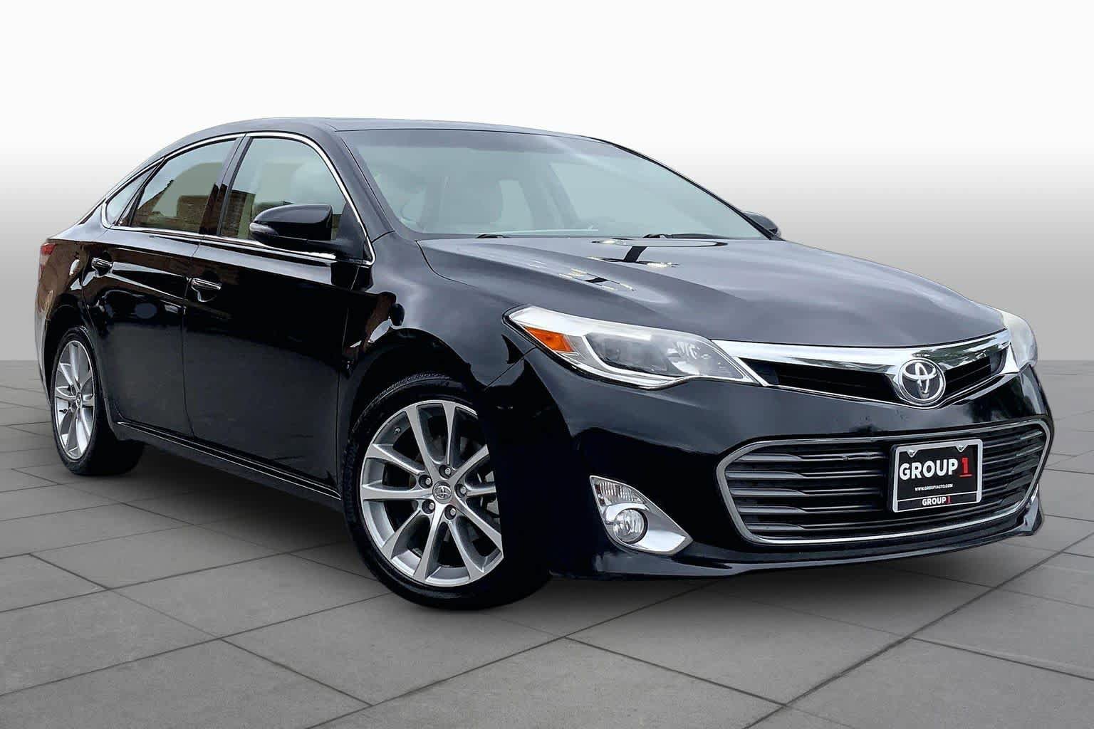 Used 2014 Toyota Avalon XLE Touring FWD image 3