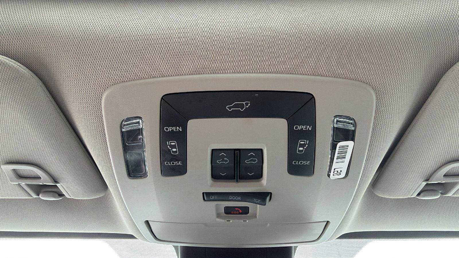 Used 2024 Toyota Sienna XLE w/ XLE Plus Package image 34