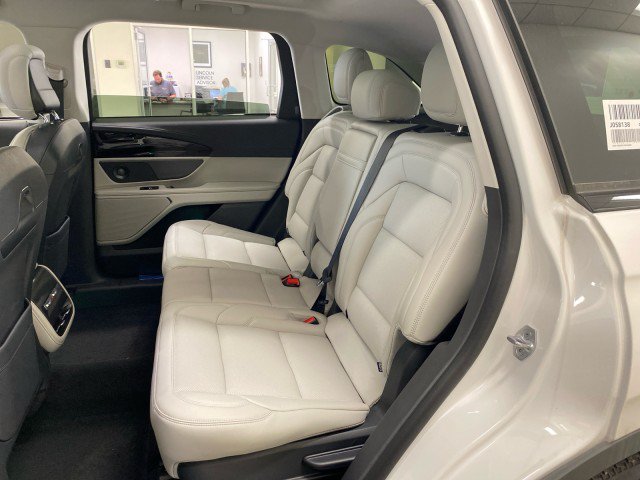 New 2026 Lincoln Nautilus Premier w/ Equipment Group 102A AWD/4WD image 9