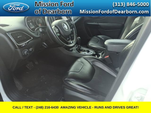 Used 2019 Jeep Cherokee Latitude Plus AWD/4WD image 13