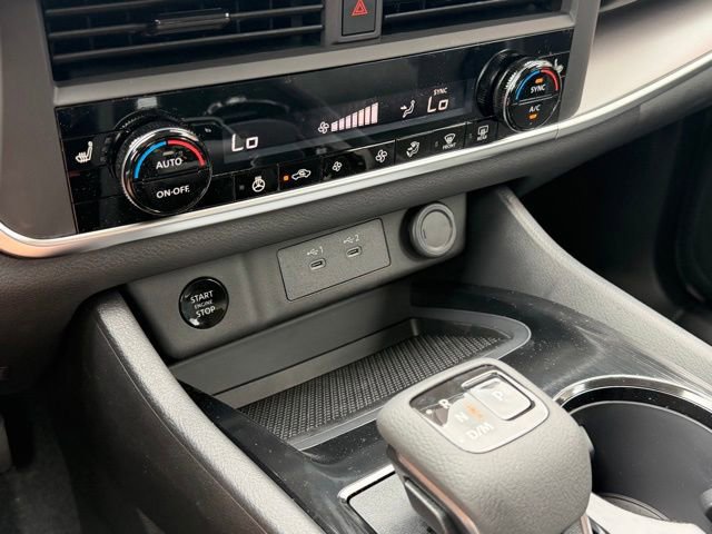 New 2026 Nissan Rogue SV FWD image 22