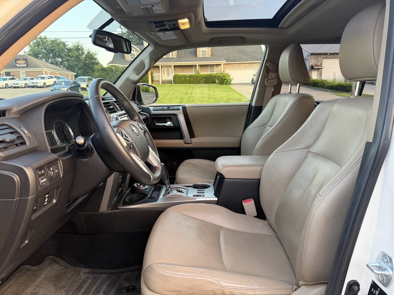 Used 2014 Toyota 4Runner Limited AWD/4WD image 15
