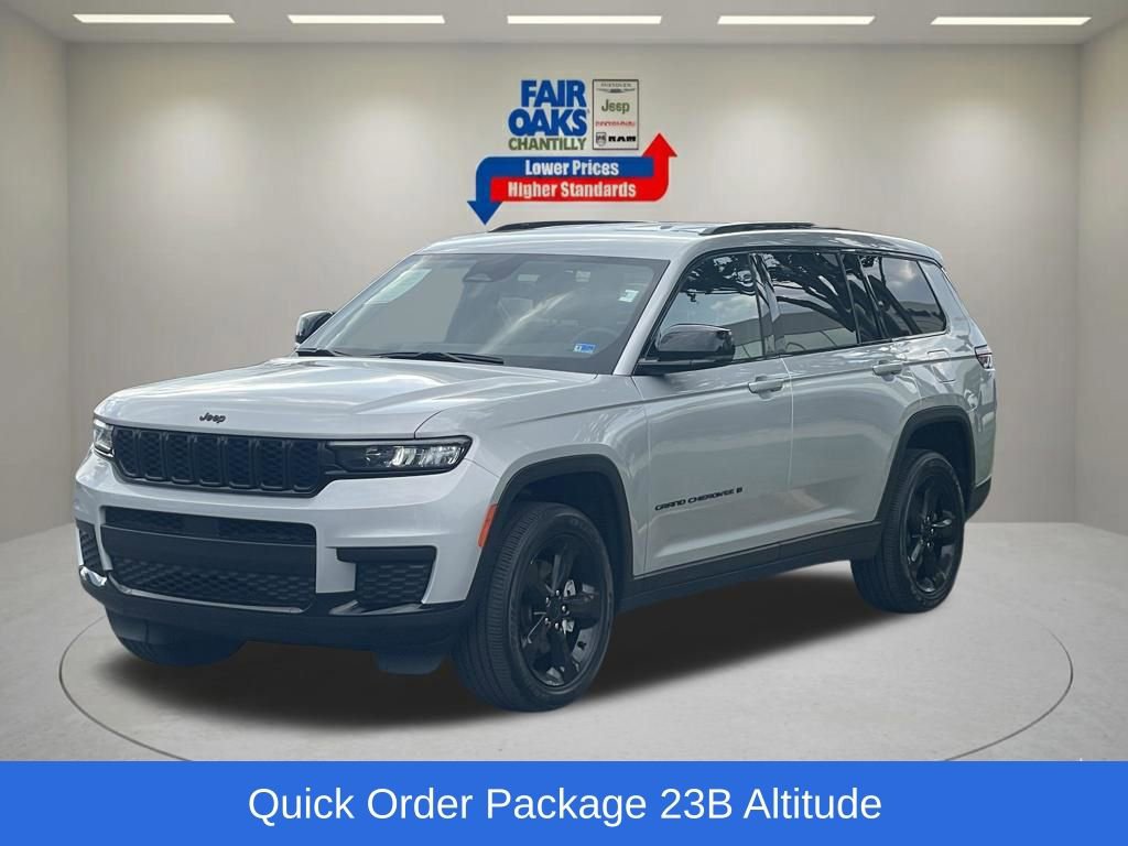 Certified 2025 Jeep Grand Cherokee L Laredo AWD/4WD image 3