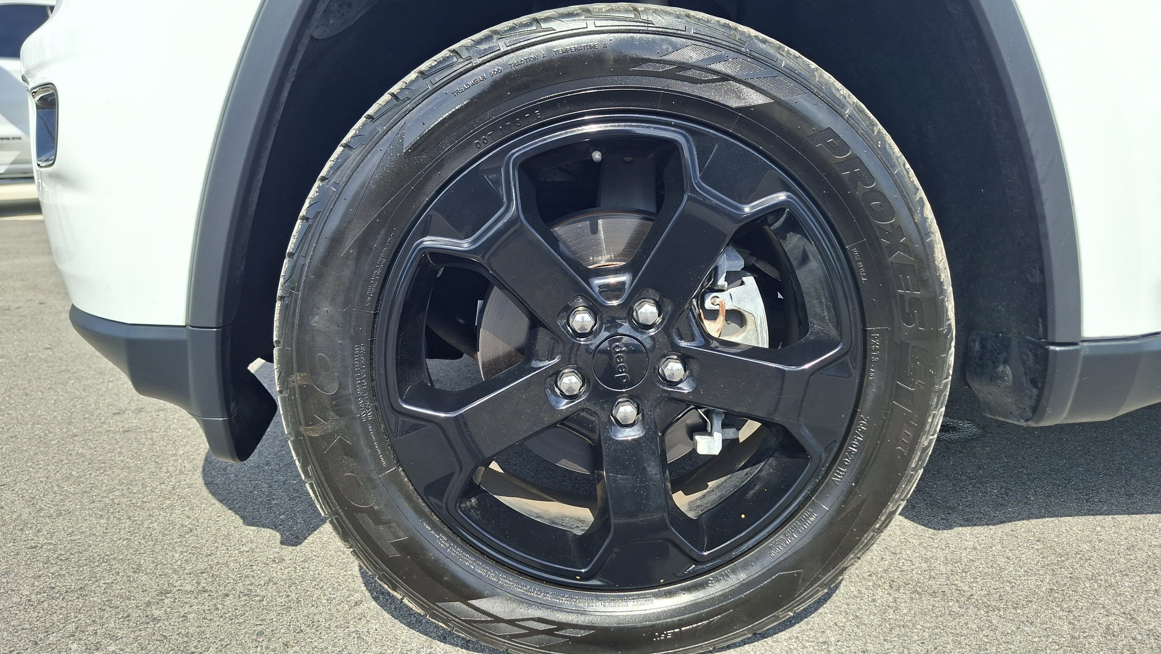 Used 2019 Jeep Grand Cherokee Laredo RWD image 25