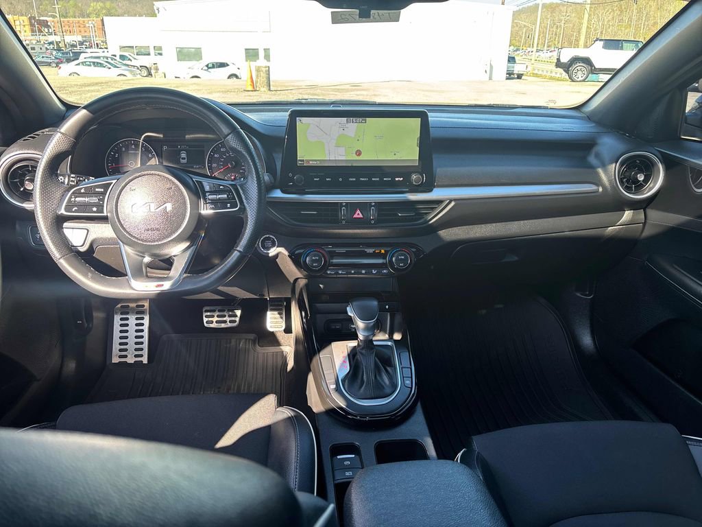 Used 2022 Kia Forte GT-Line w/ GT-Line Premium Package image 23