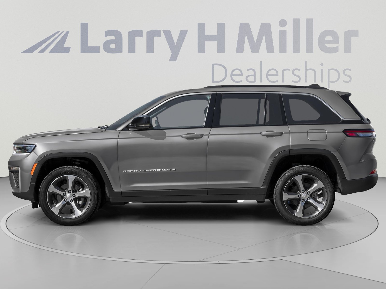 New 2027 Jeep Grand Cherokee Laredo X AWD/4WD image 3