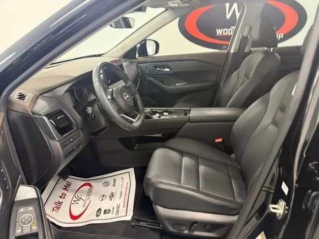 Used 2023 Nissan Rogue SL w/ SL Premium Package FWD image 9