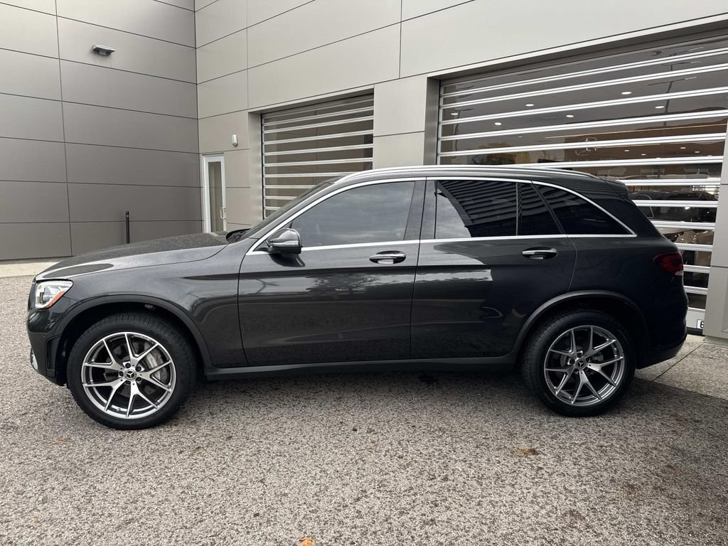 Used 2022 Mercedes-Benz GLC 300 4MATIC image 4