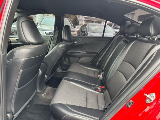 Used 2017 Honda Accord Sport image 12
