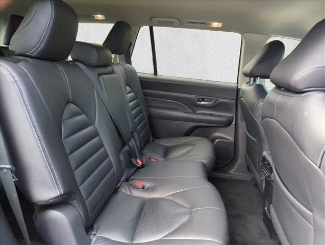 Certified 2025 Toyota Grand Highlander FWD image 24