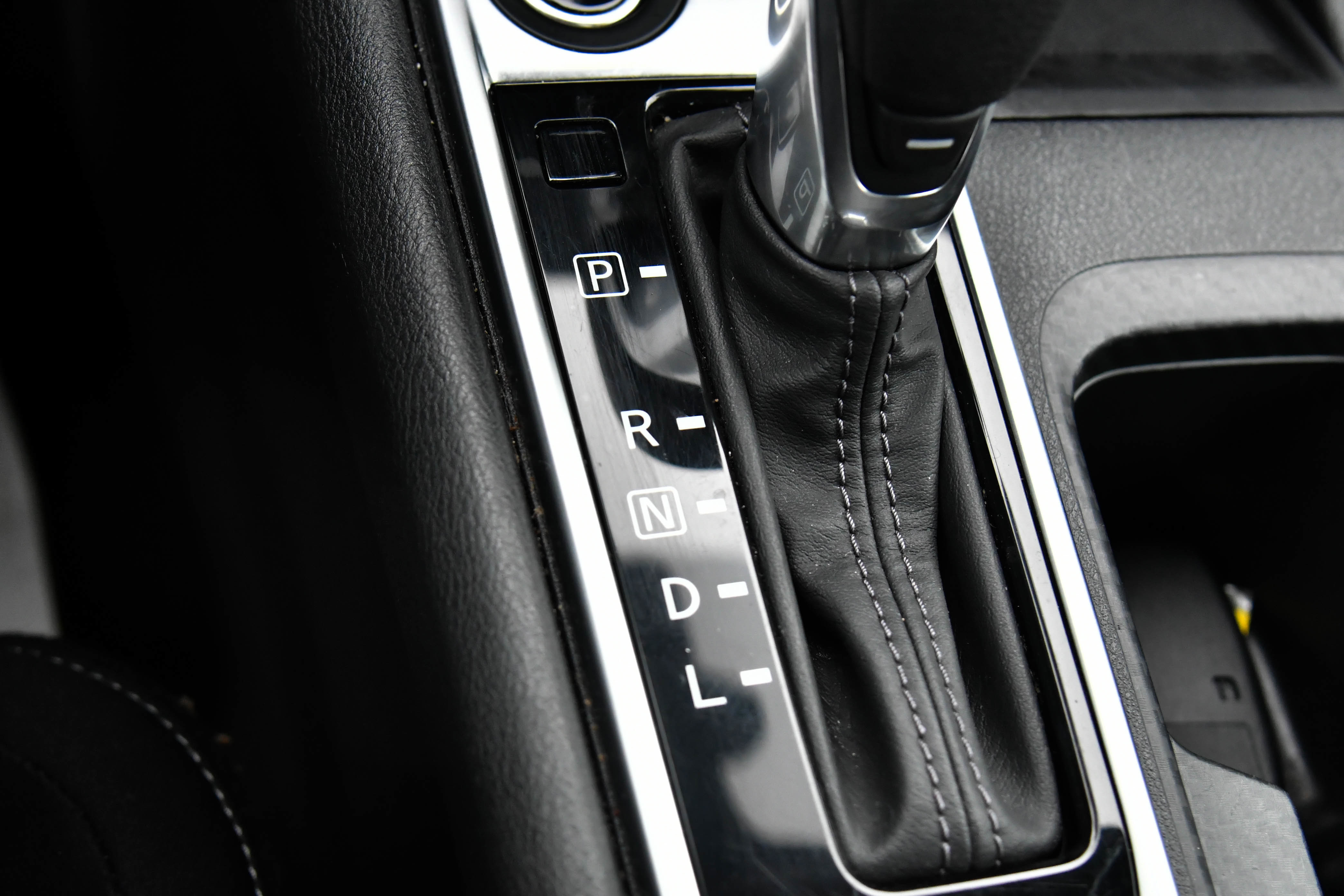 Used 2024 Nissan Sentra SV image 23