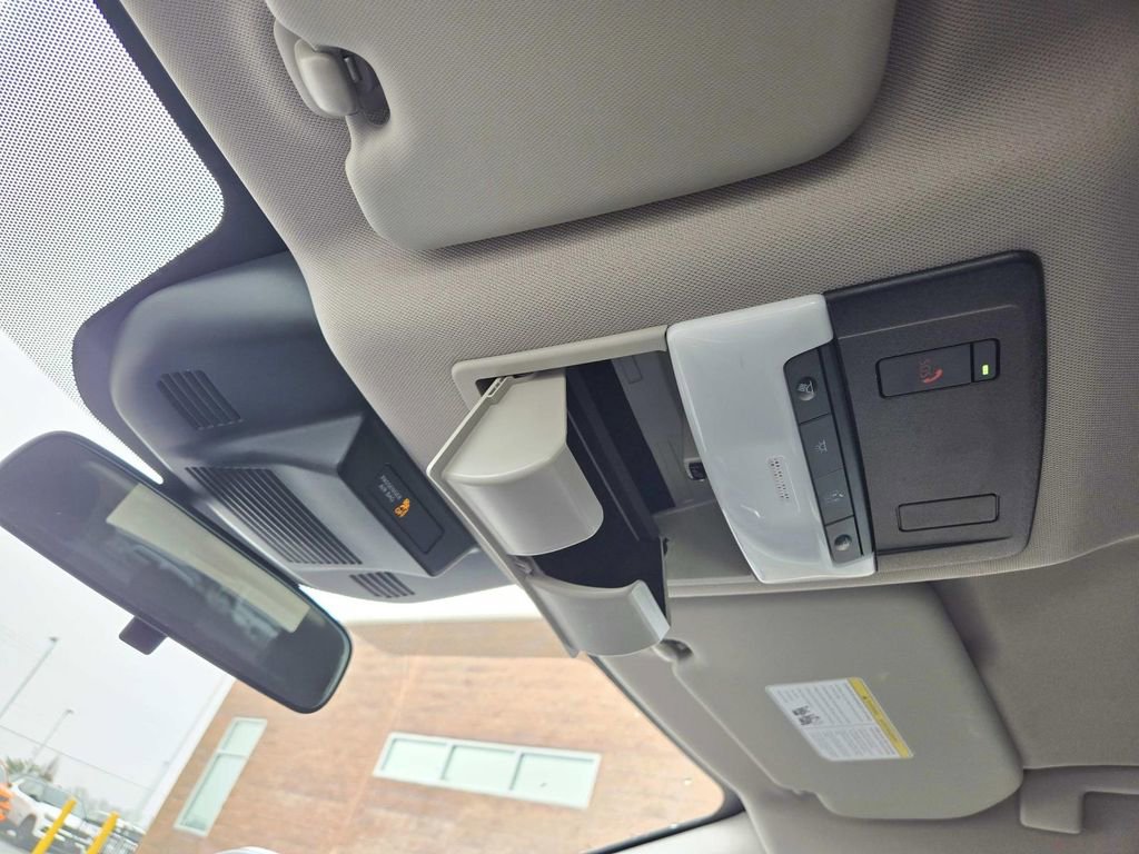 Used 2023 Nissan Rogue SV image 31