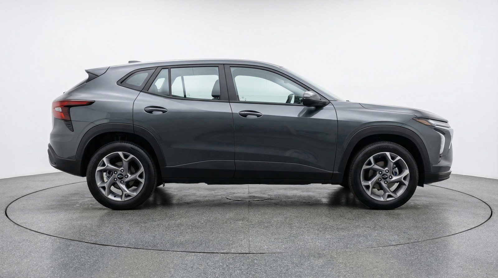 Used 2025 Chevrolet Trax LT image 11