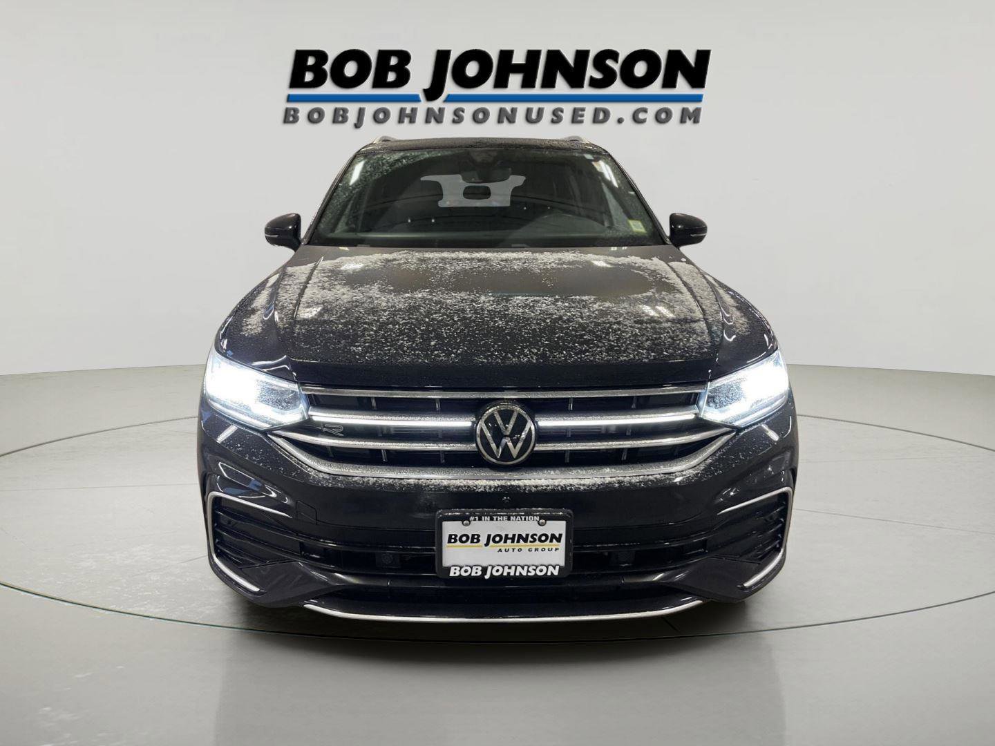 Used 2023 Volkswagen Tiguan SEL R-Line image 2