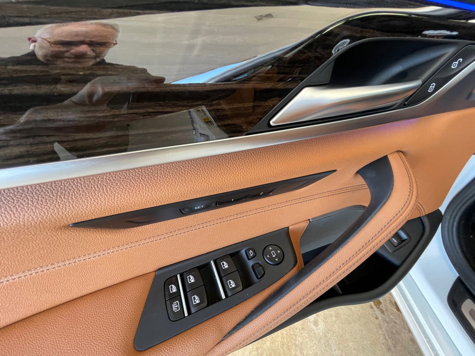 Used 2023 BMW 530i xDrive w/ Executive Package image 11