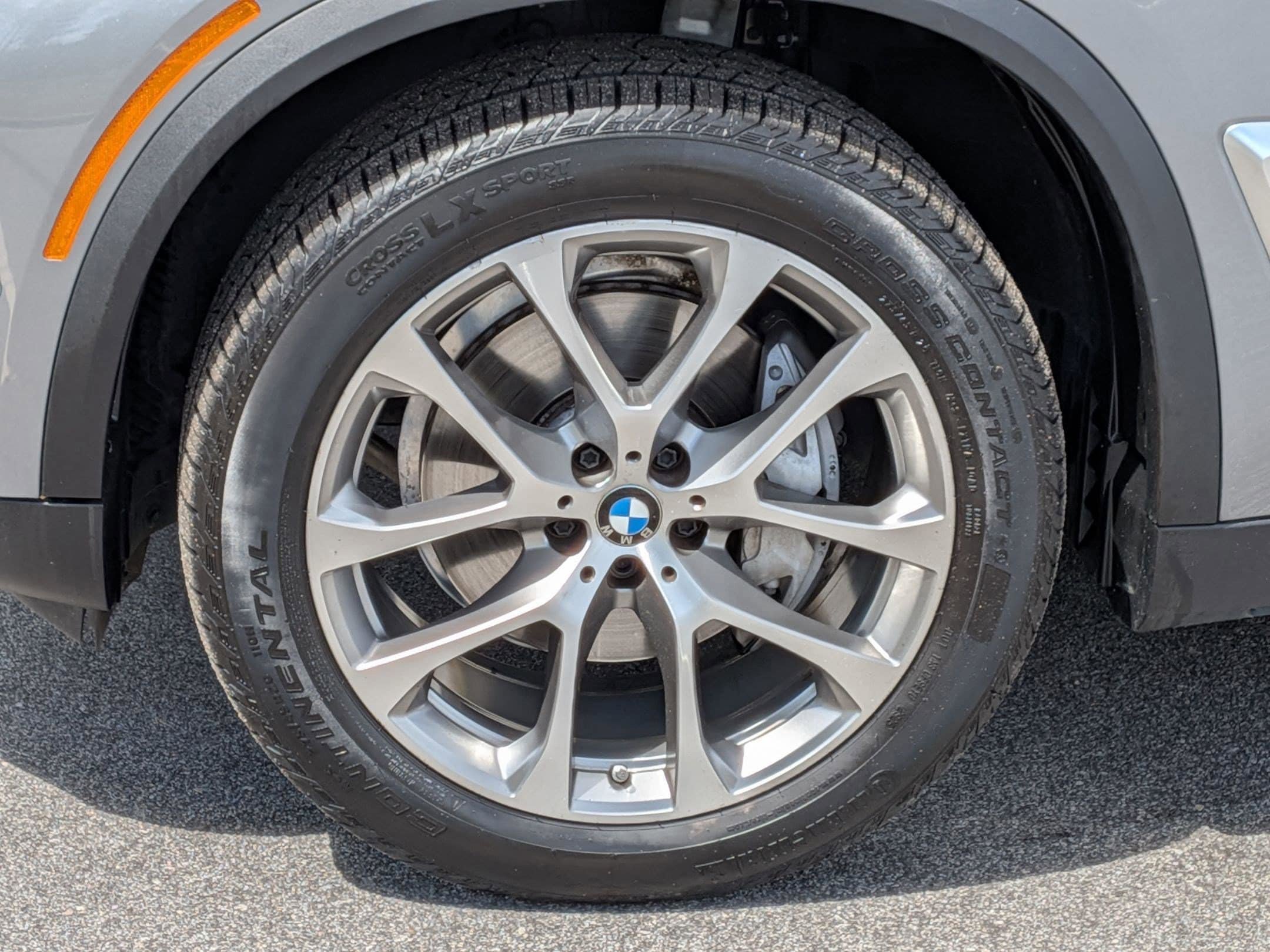 Used 2024 BMW X5 xDrive40i w/ Premium Package AWD/4WD image 10