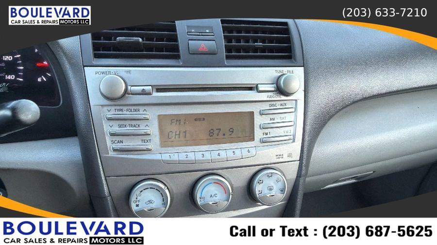 Used 2010 Toyota Camry LE FWD image 14