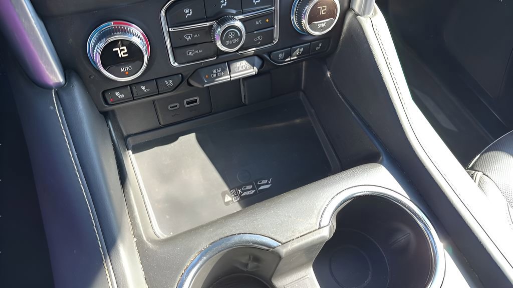 Used 2024 GMC Yukon SLT image 29