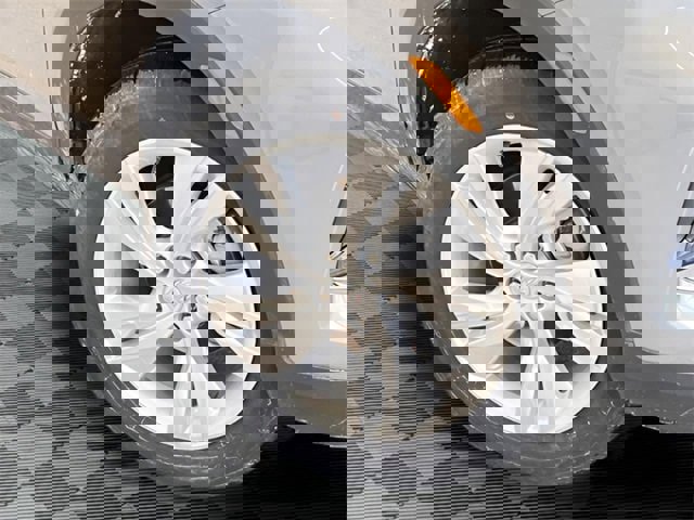 Certified 2025 Buick Encore GX Preferred image 25