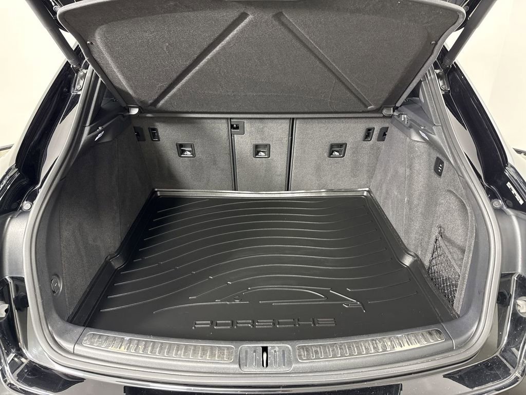 Certified 2022 Porsche Macan GTS AWD/4WD image 21
