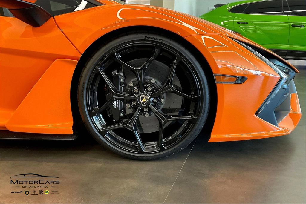 Used 2024 Lamborghini Revuelto image 26