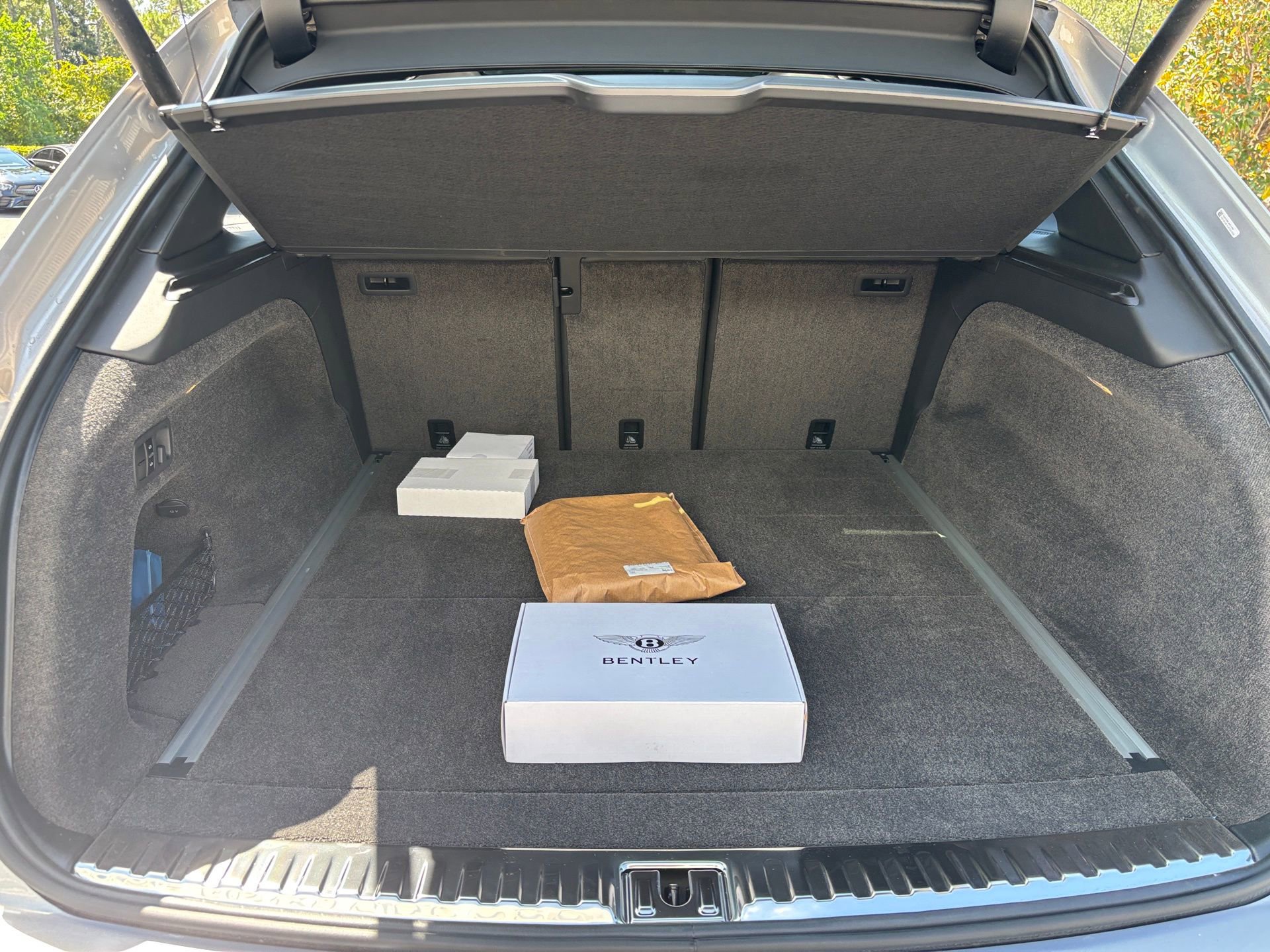 New 2025 Bentley Bentayga image 22