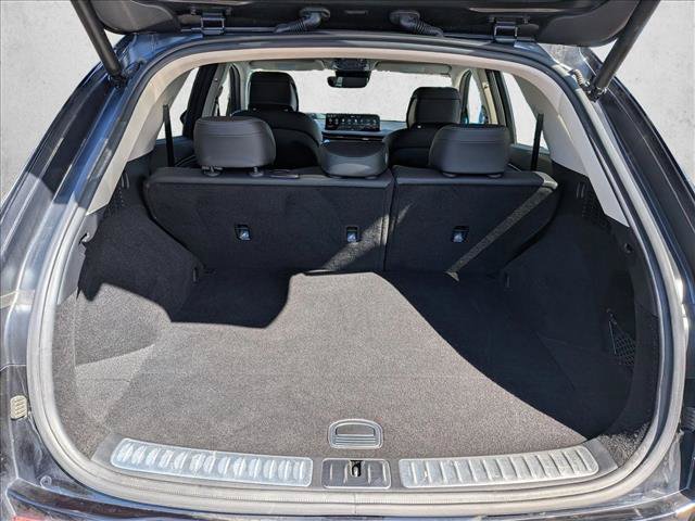 Used 2025 Genesis GV70 2.5T AWD/4WD image 6