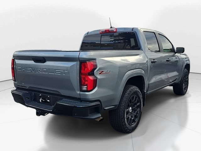Used 2024 Chevrolet Colorado Z71 w/ Z71 Convenience Package 2 AWD/4WD image 3