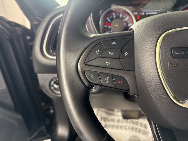 Used 2016 Dodge Challenger SXT w/ Driver Convenience Group RWD image 26