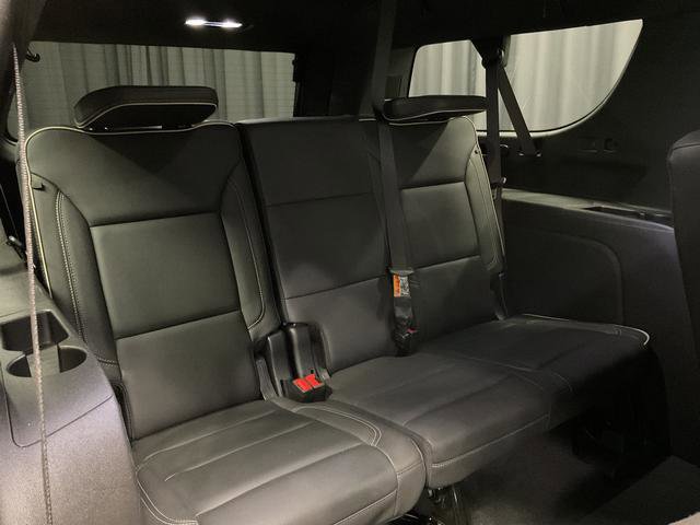 Used 2025 Chevrolet Suburban Premier AWD/4WD image 16