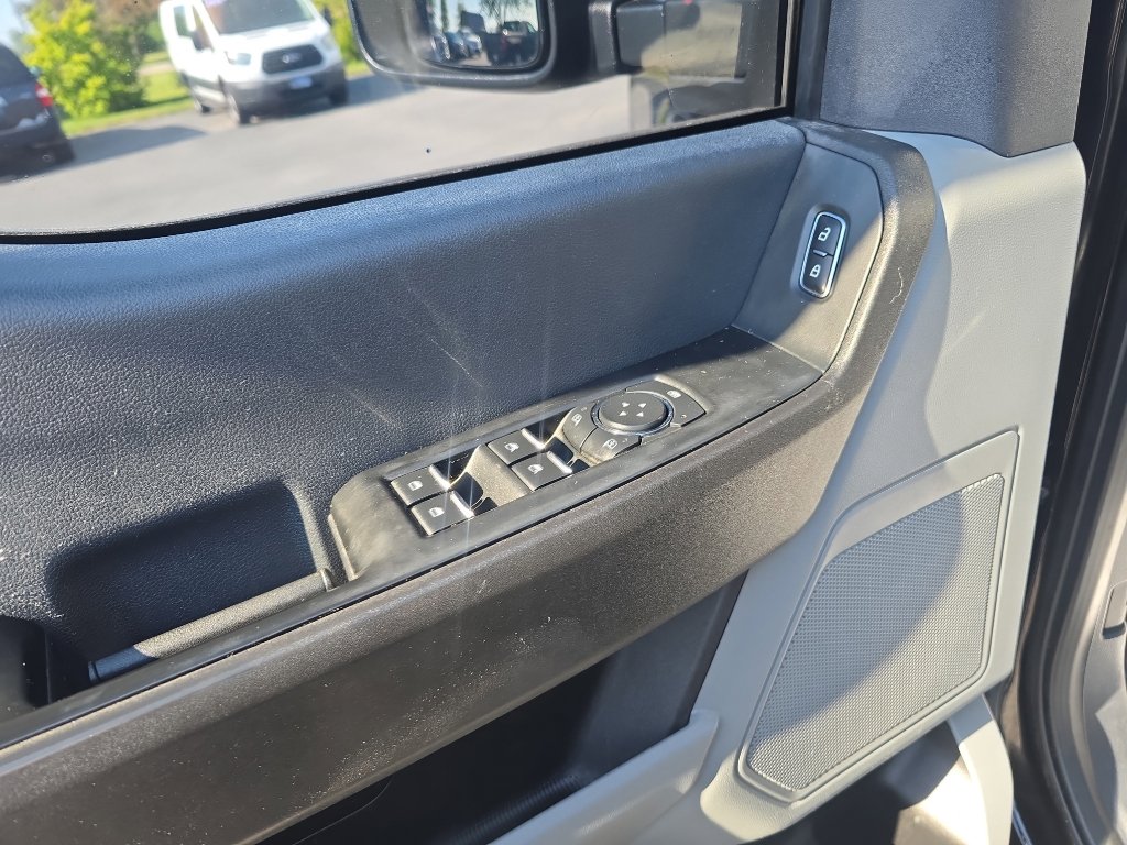 Used 2023 Ford F550 4x4 Crew Cab Super Duty image 15