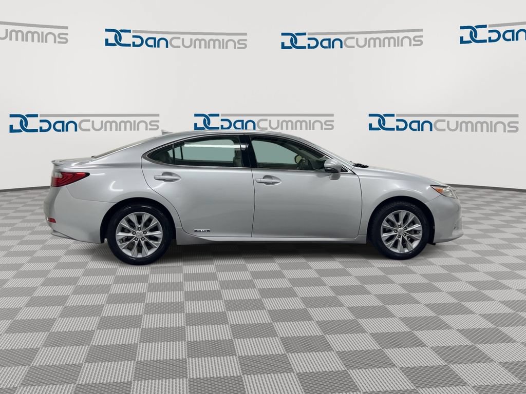 Used 2013 Lexus ES 300h w/ Premium Pkg FWD image 9