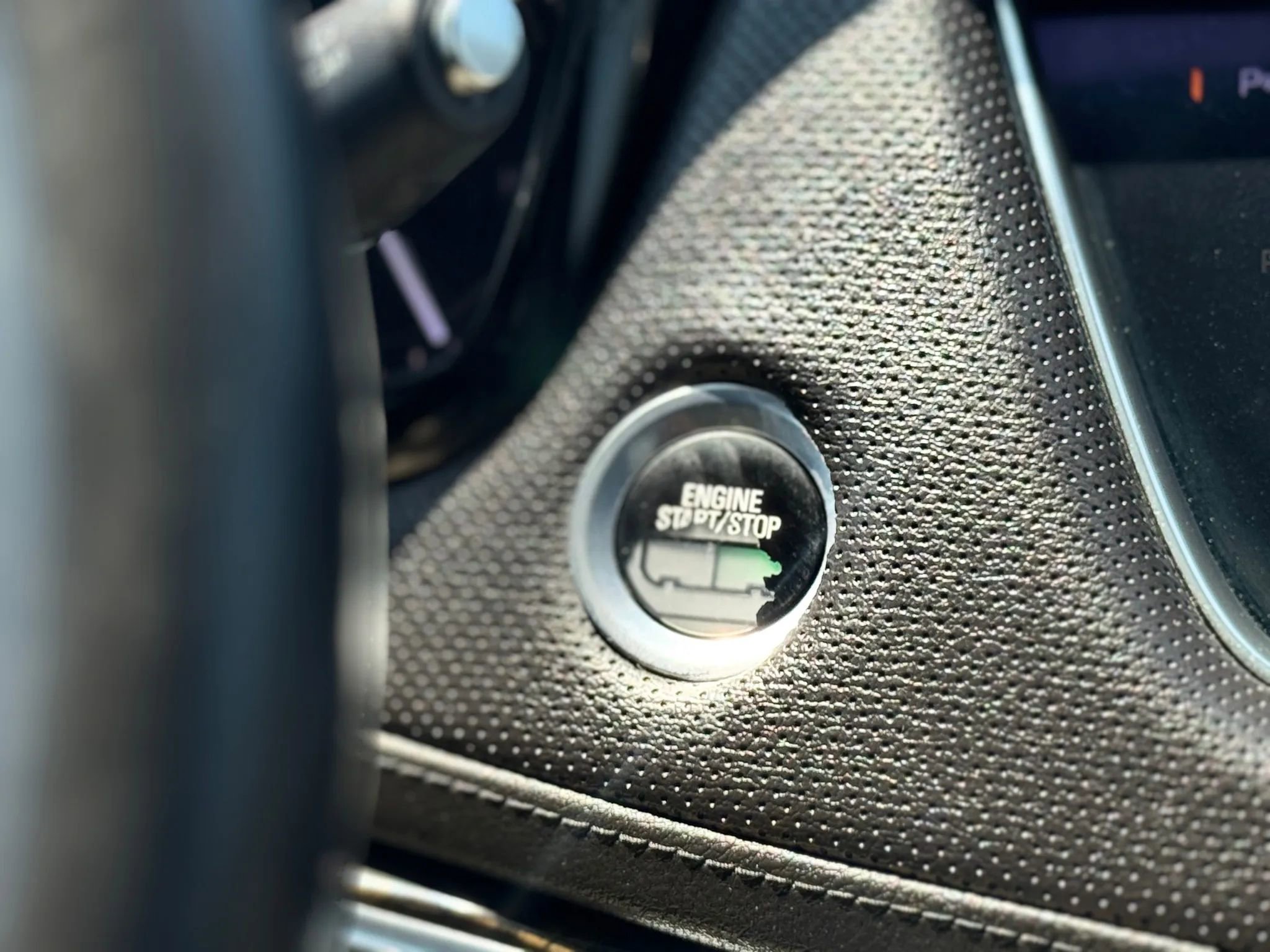 Used 2017 Cadillac XT5 Sport Utility 4D FWD image 41