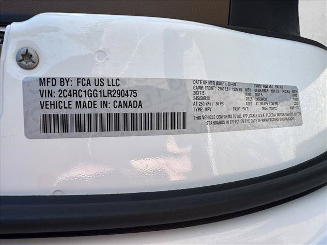 Used 2020 Chrysler Pacifica Limited w/ Tire & Wheel Group FWD image 20