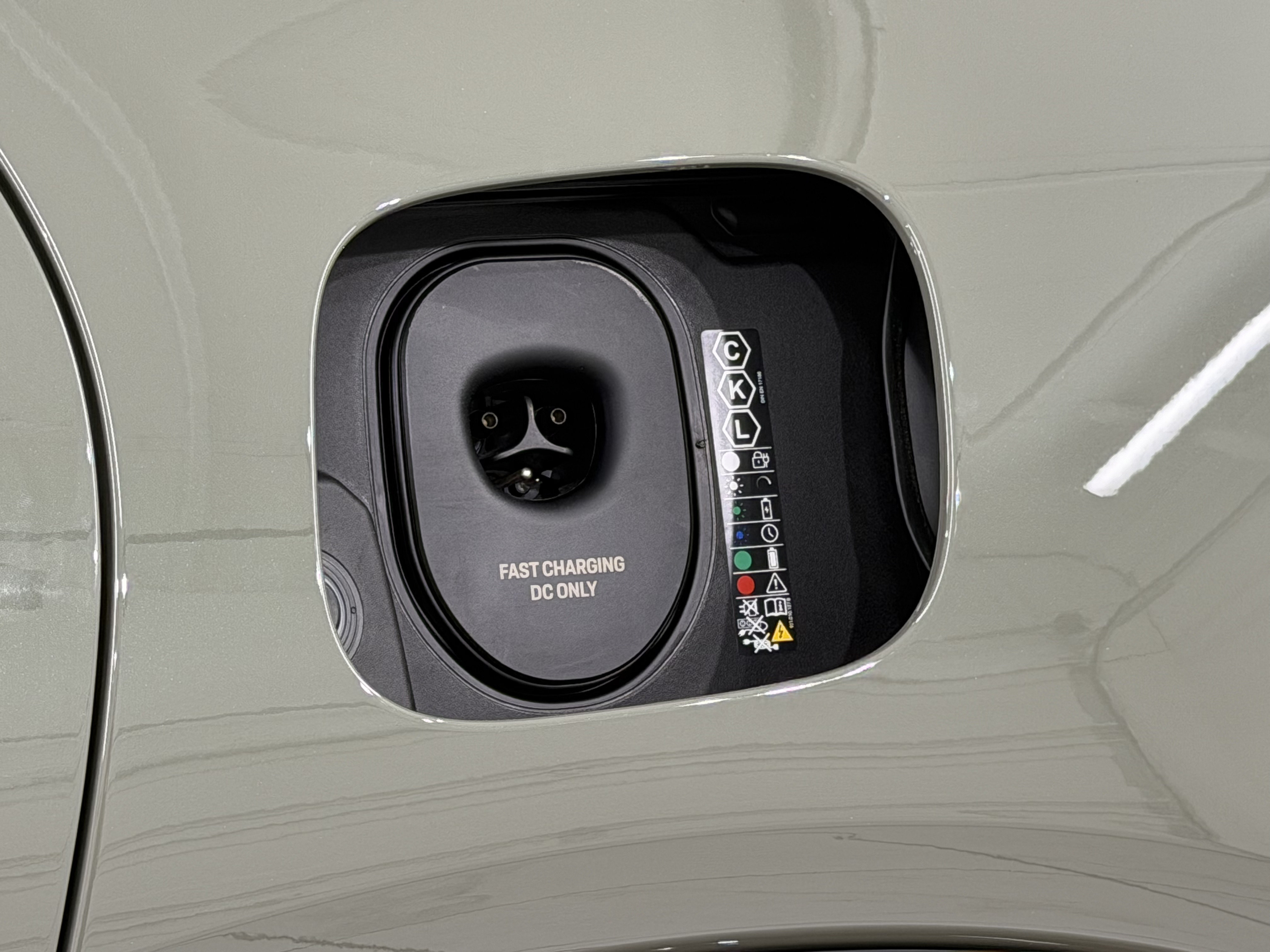 New 2026 Porsche Cayenne Turbo Electric AWD/4WD image 77