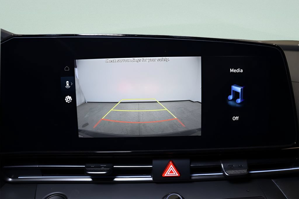 Certified 2025 Hyundai Elantra SEL w/ Cargo Package FWD image 18