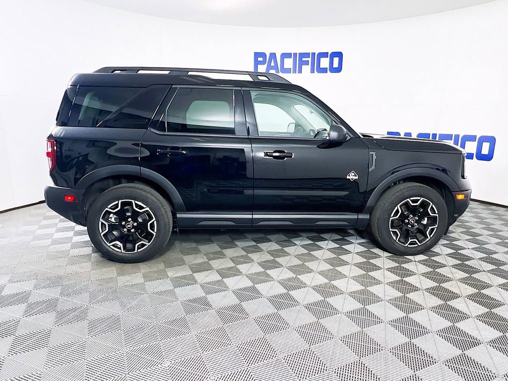Used 2025 Ford Bronco Sport Outer Banks image 11