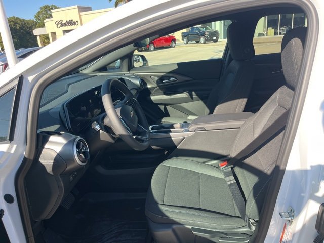 New 2026 Chevrolet Equinox EV LT image 16