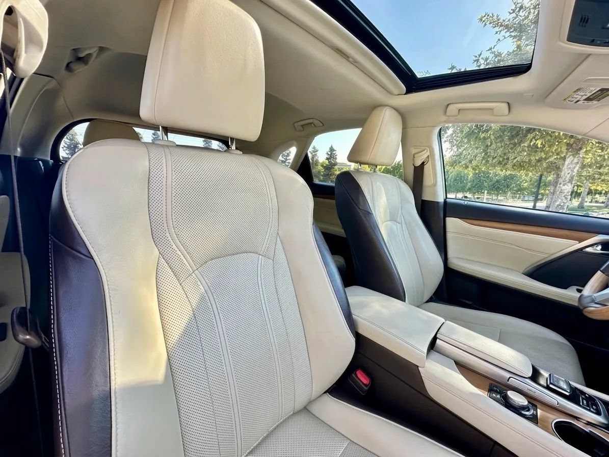 Used 2018 Lexus RX 350 AWD w/ Premium Package image 9