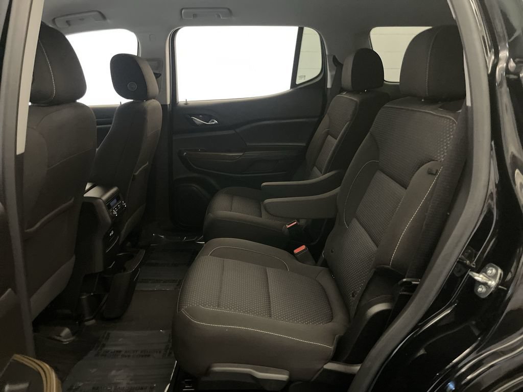 Used 2023 GMC Acadia SLE w/ Elevation Edition FWD image 18